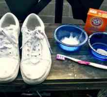 Как да почистите белите подметки на обувките?