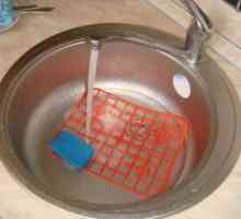 Как да изчистите запушалката в мивката