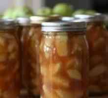 Консервирани ябълки в сироп за рецептата за рязане на зимата