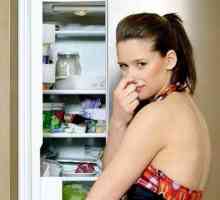 Защо има миризма в хладилника и как да го почистите