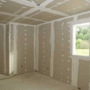 Характеристики и предимства на стенните довършителни работи с гипсокартон в дървена къща