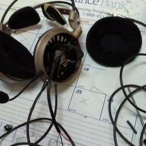 Скрепителни слушалки с елиминиране на аварии със собствените си ръце