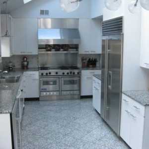 Петдесет нюанса на интериора на сивата кухня са сиви на цвят от сребристо до перванче и фелдгра