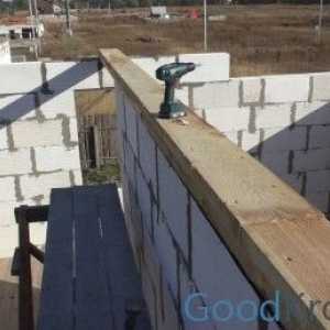 Изчисляване и монтаж на платформа в изграждането на покрива и свързването на основата