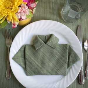 Декорация на маса за хранене със салфетки